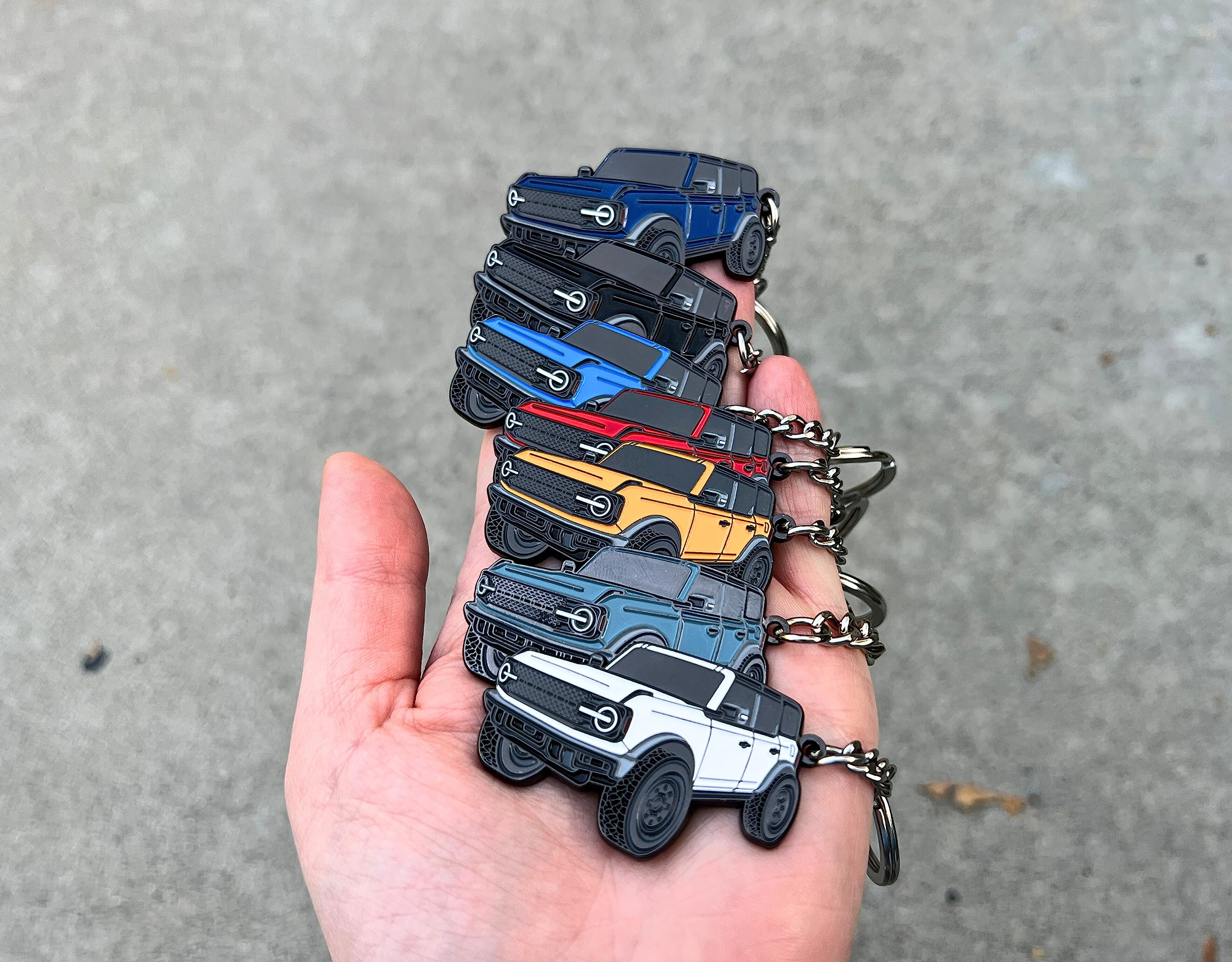 Four Wheel Beast Bronco Keychain Accessories 2023 4 Door Key Chain Fob Cover Cool Car Mods (Antimatter Blue)