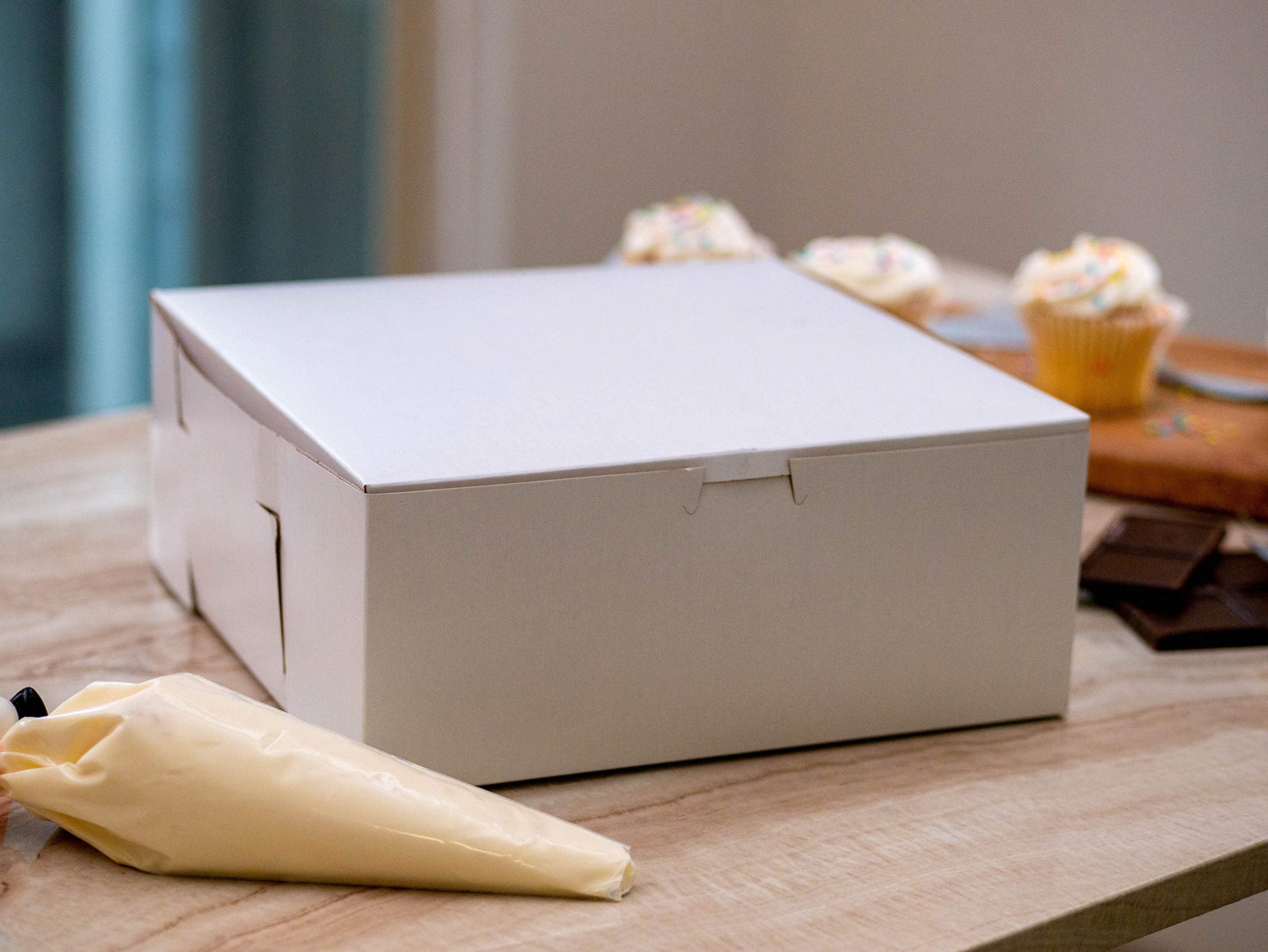 Southern Champion Tray 1025 Premium Clay Coated Kraft Paperboard White Non-Window Sheet Cake And Utility Box, 14'' Length X 10''