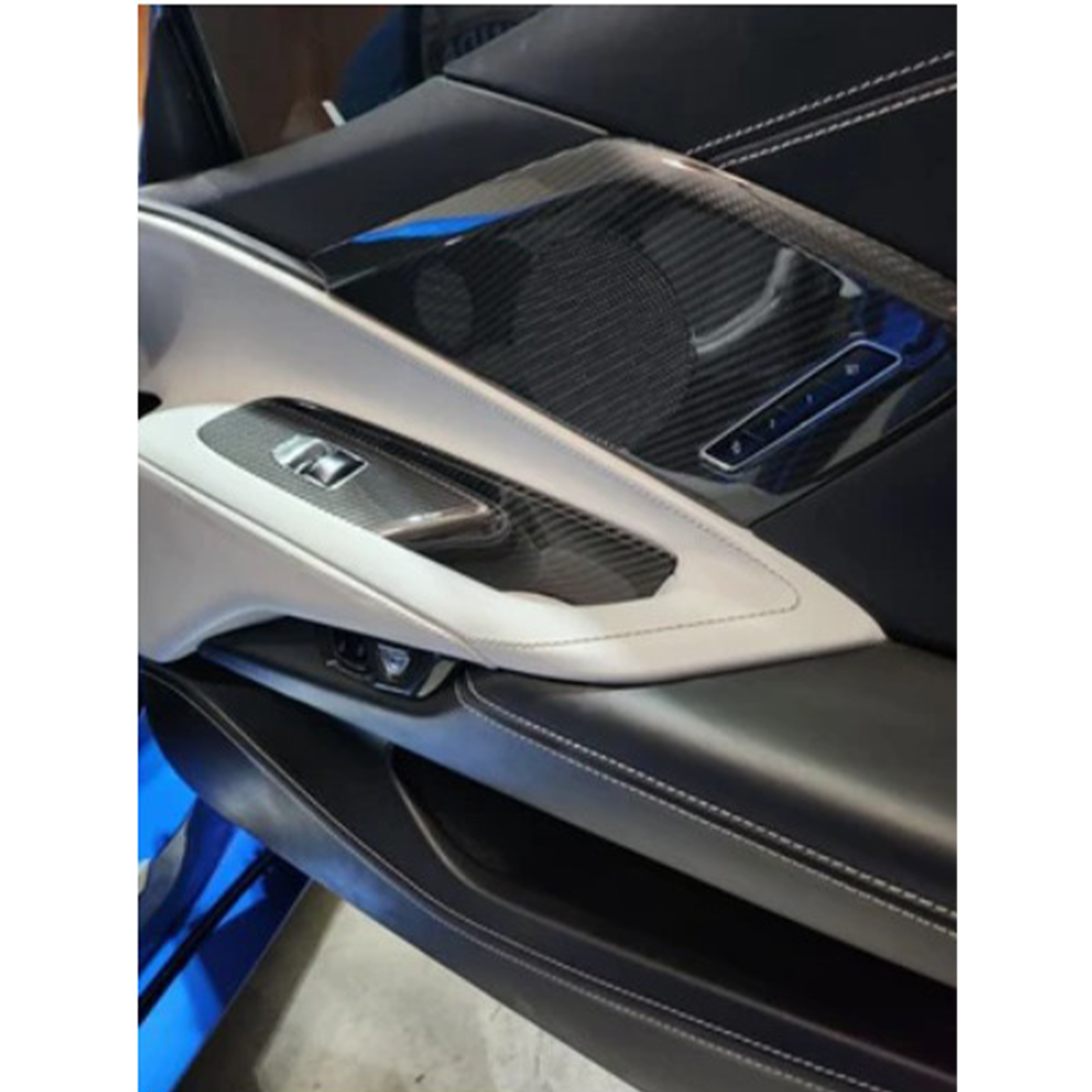 Dry Carbon Fiber Door Speaker Cover Trim for Chevrolet Corvette C8